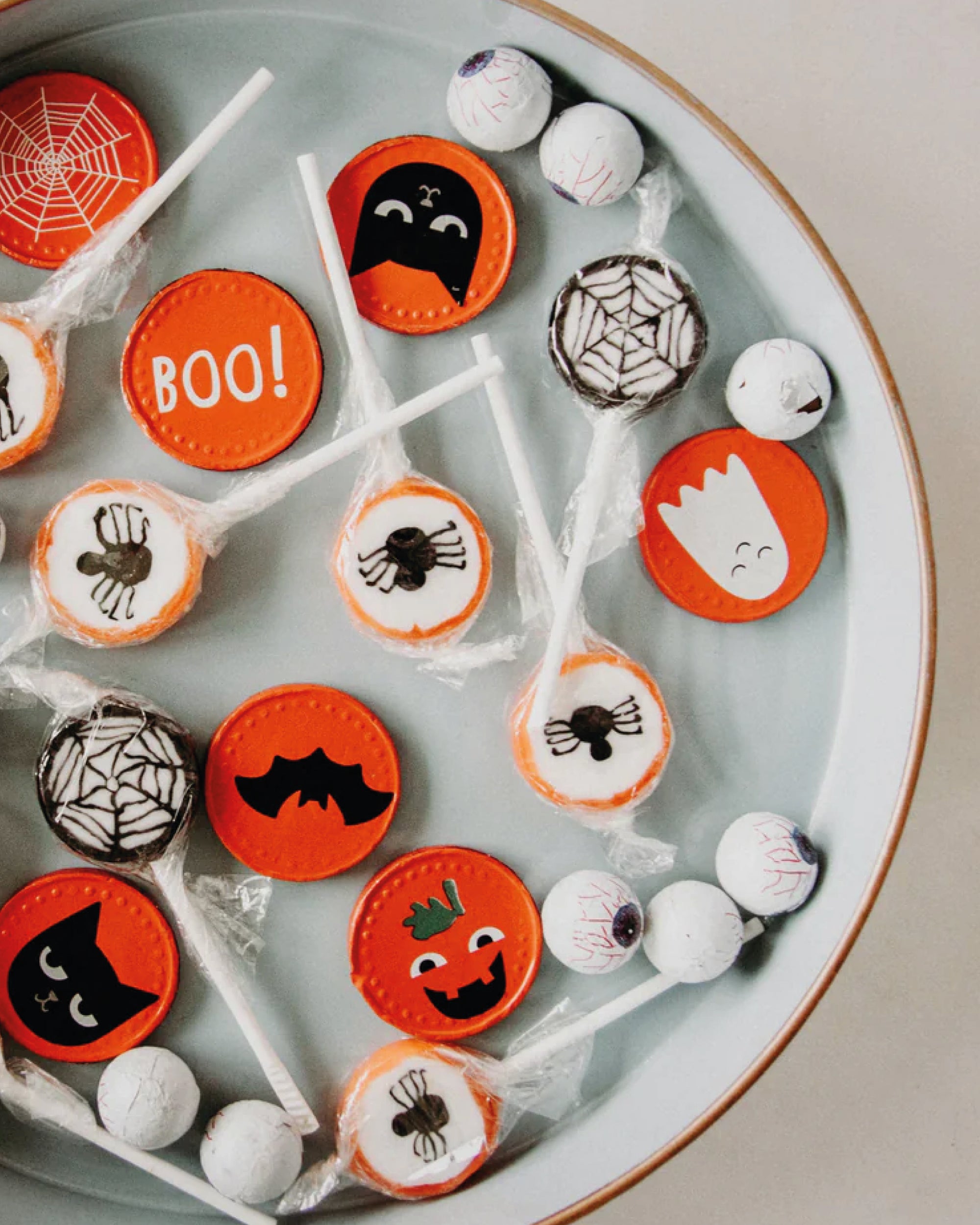 5 Healthy Treats Your Trick-or-Treaters Will Love